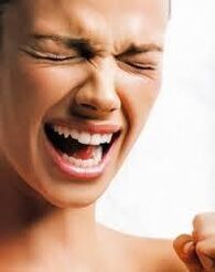 Moters nervingumas yra parazitų buvimo požymis