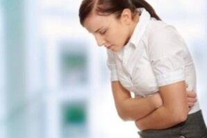 Moterų vidurių užkietėjimas yra parazitų buvimo požymis